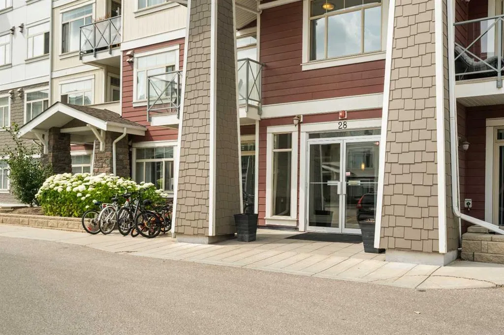 28 Auburn Bay Link SE #411