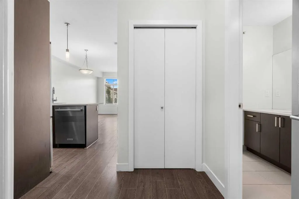 28 Auburn Bay Link SE #411
