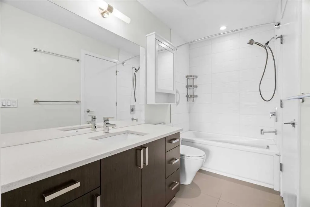 28 Auburn Bay Link SE #411