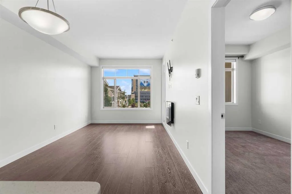 28 Auburn Bay Link SE #411
