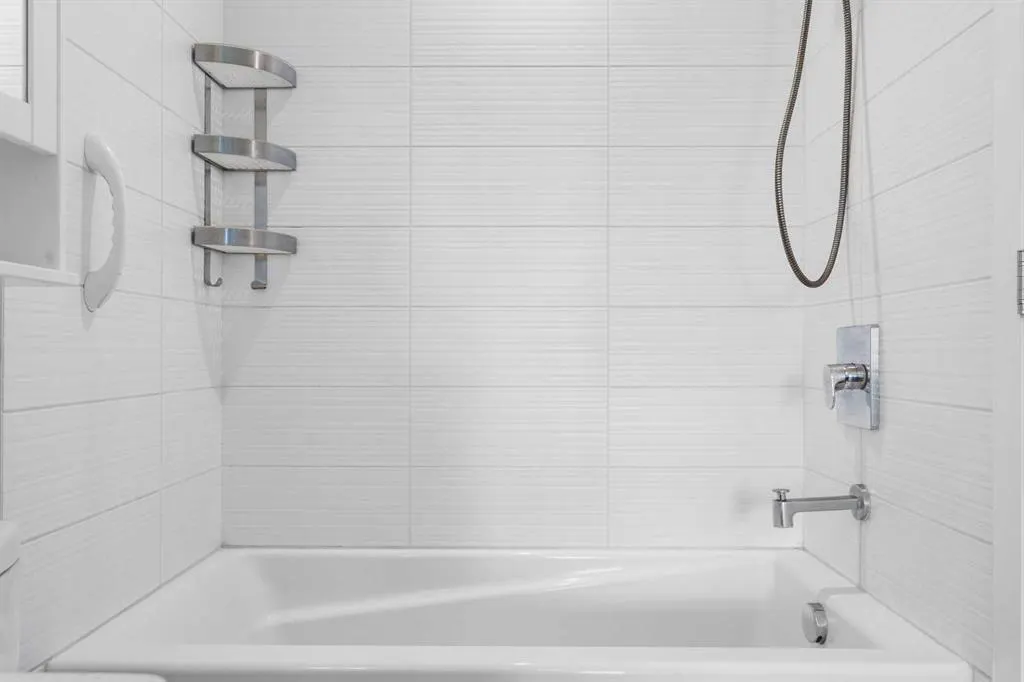 28 Auburn Bay Link SE #411