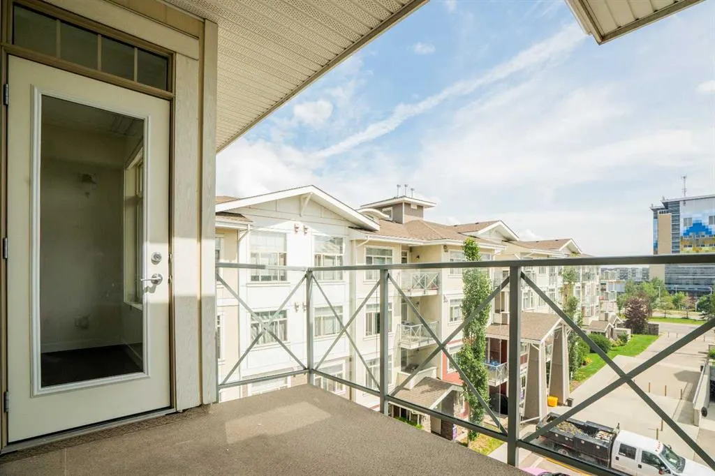 28 Auburn Bay Link SE #411