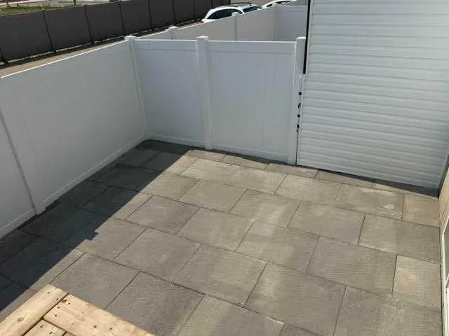 7 Gray Close