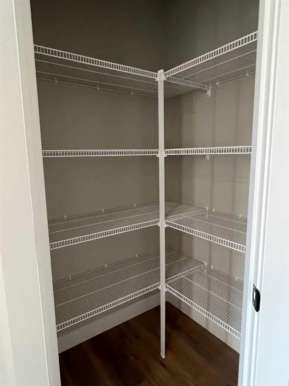7 Gray Close