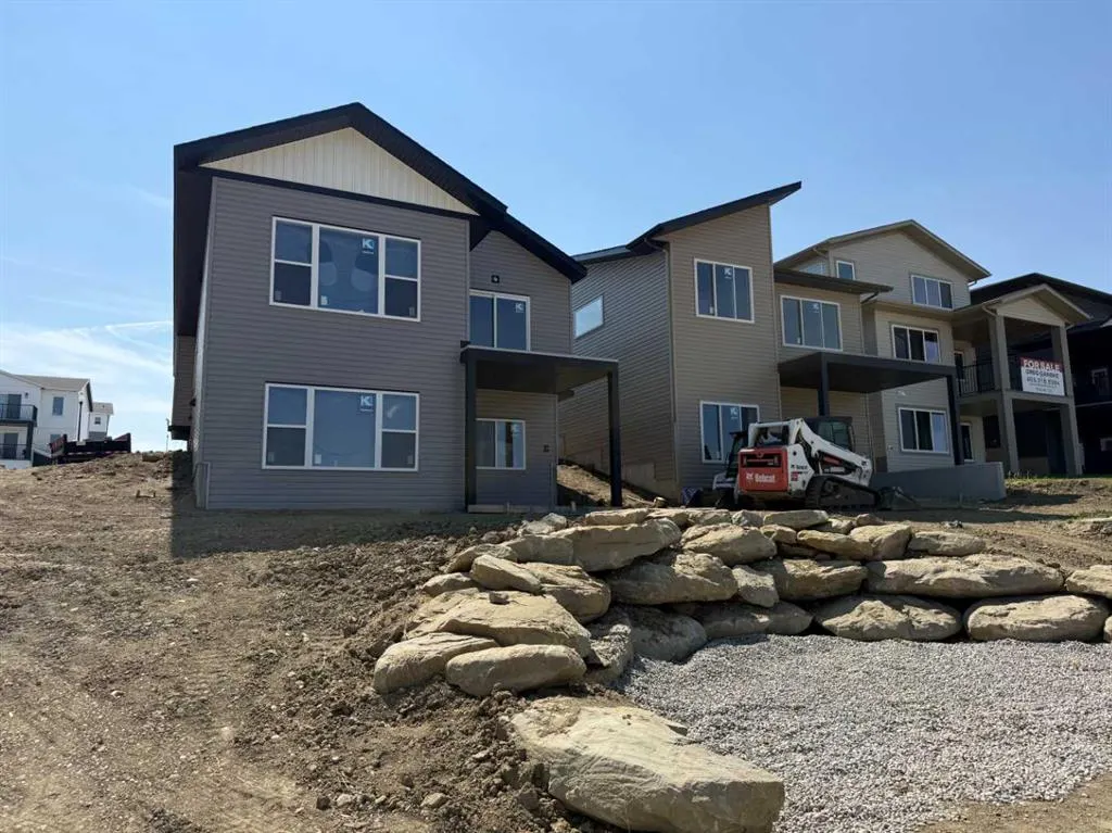 11 Vincent Gate