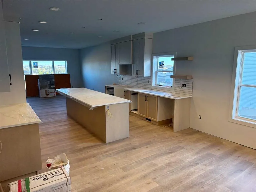 11 Vincent Gate