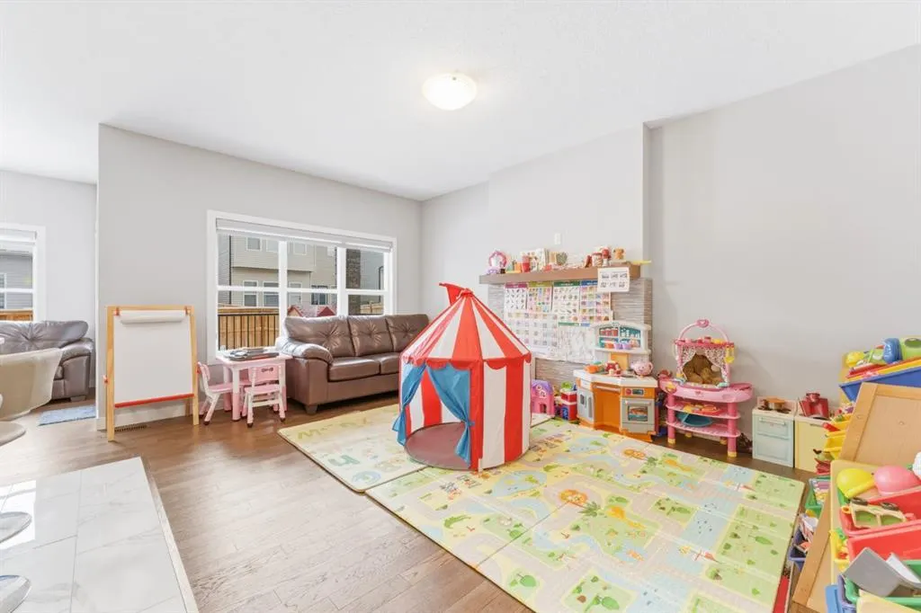14 Belvedere Point SE