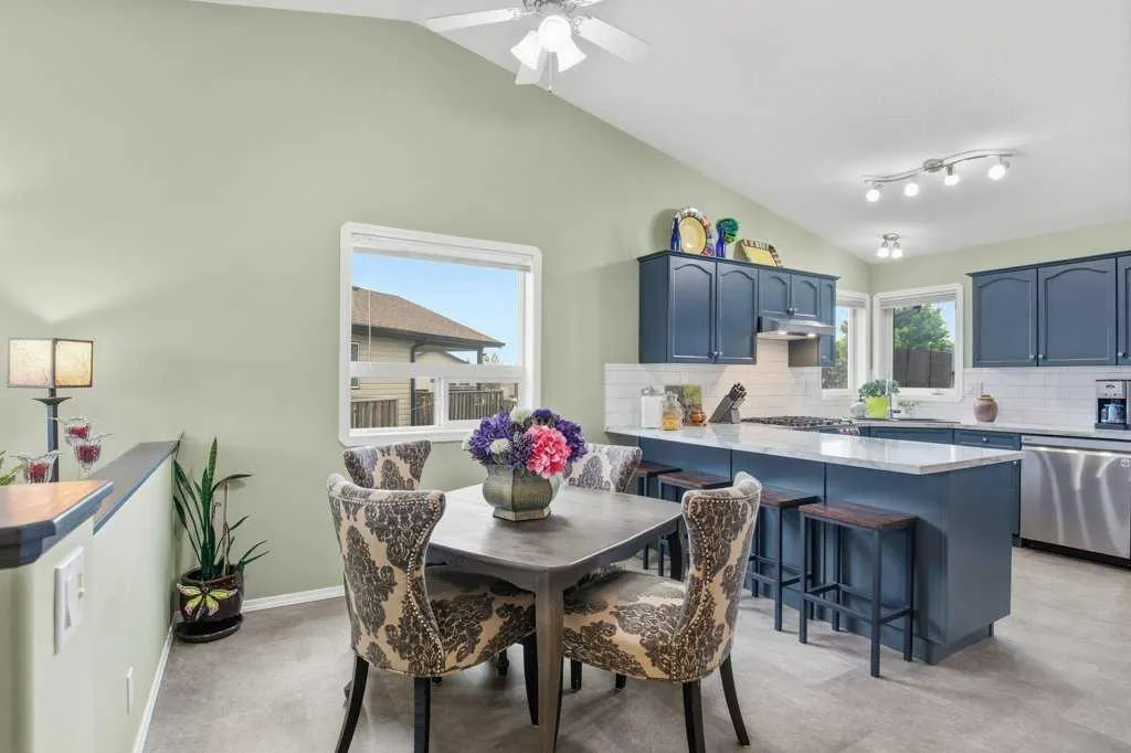 10 Hansen Close