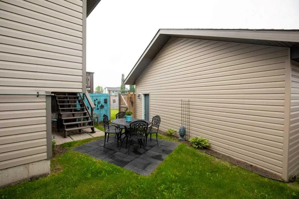 10 Hansen Close