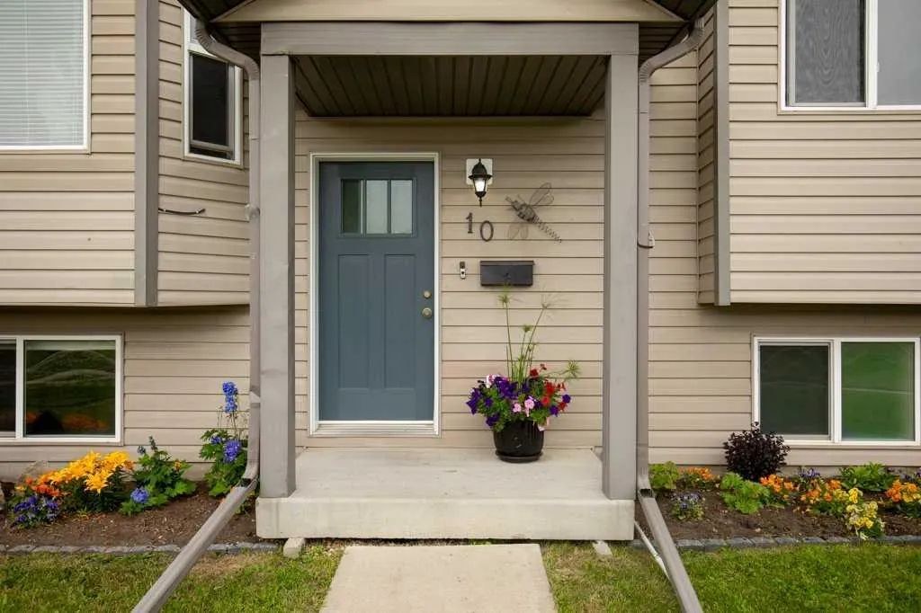 10 Hansen Close
