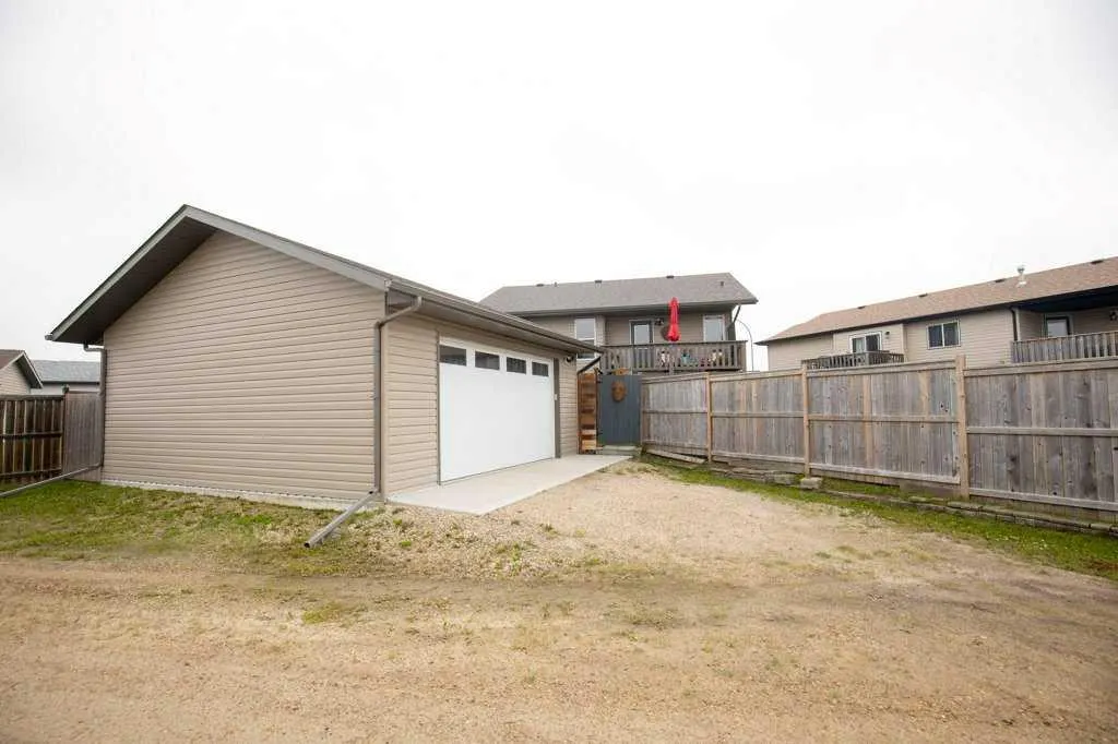 10 Hansen Close
