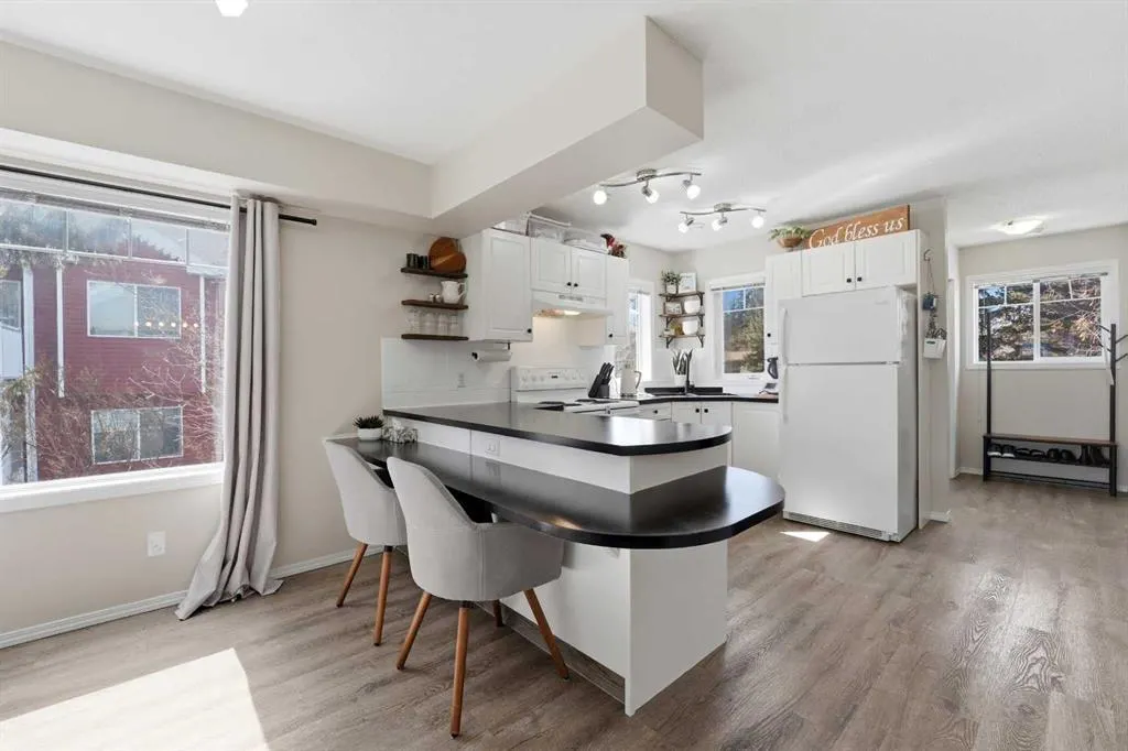 5220 50A Avenue #1805