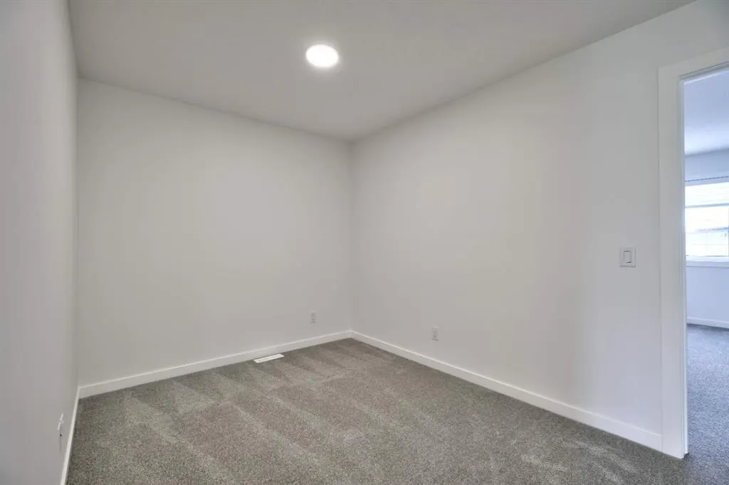 45 Legacy Point Terrace SE