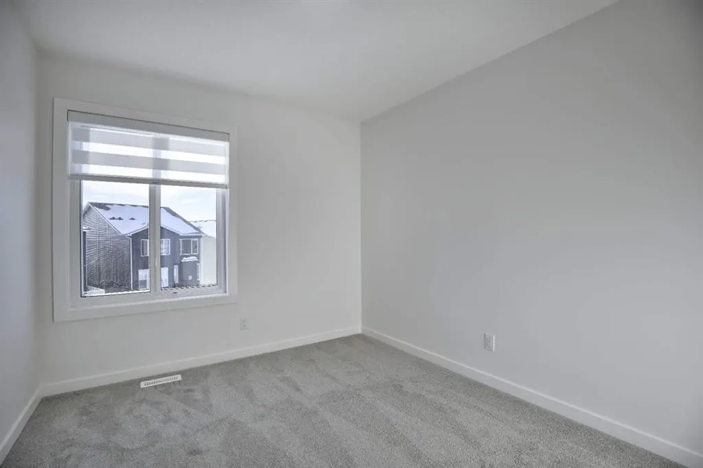 45 Legacy Point Terrace SE