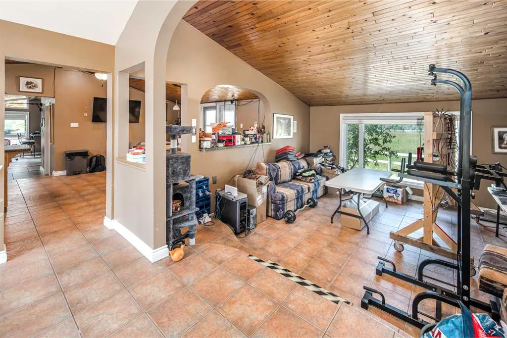 33076 Township Road 243