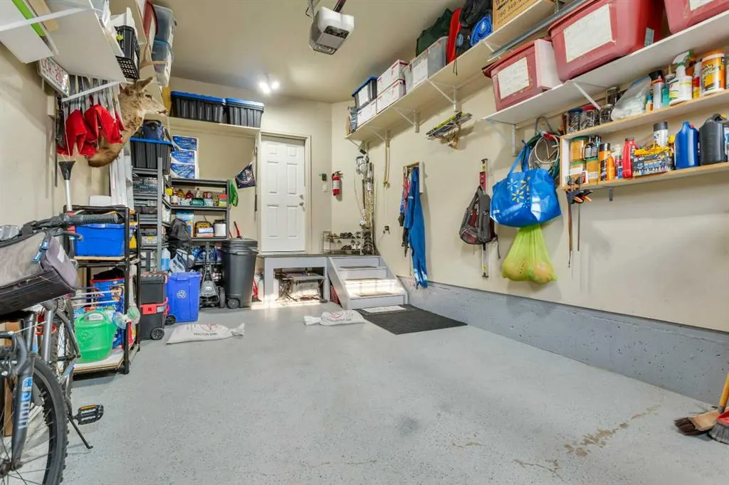 7001 52 Street #1