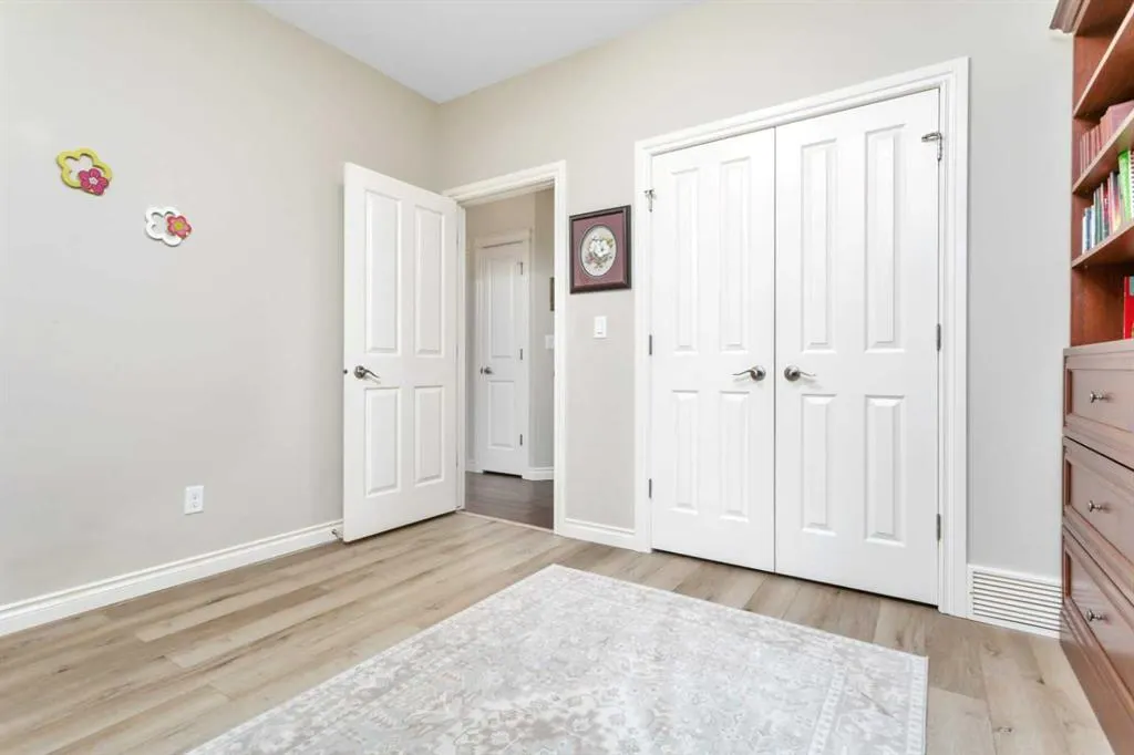 7001 52 Street #1