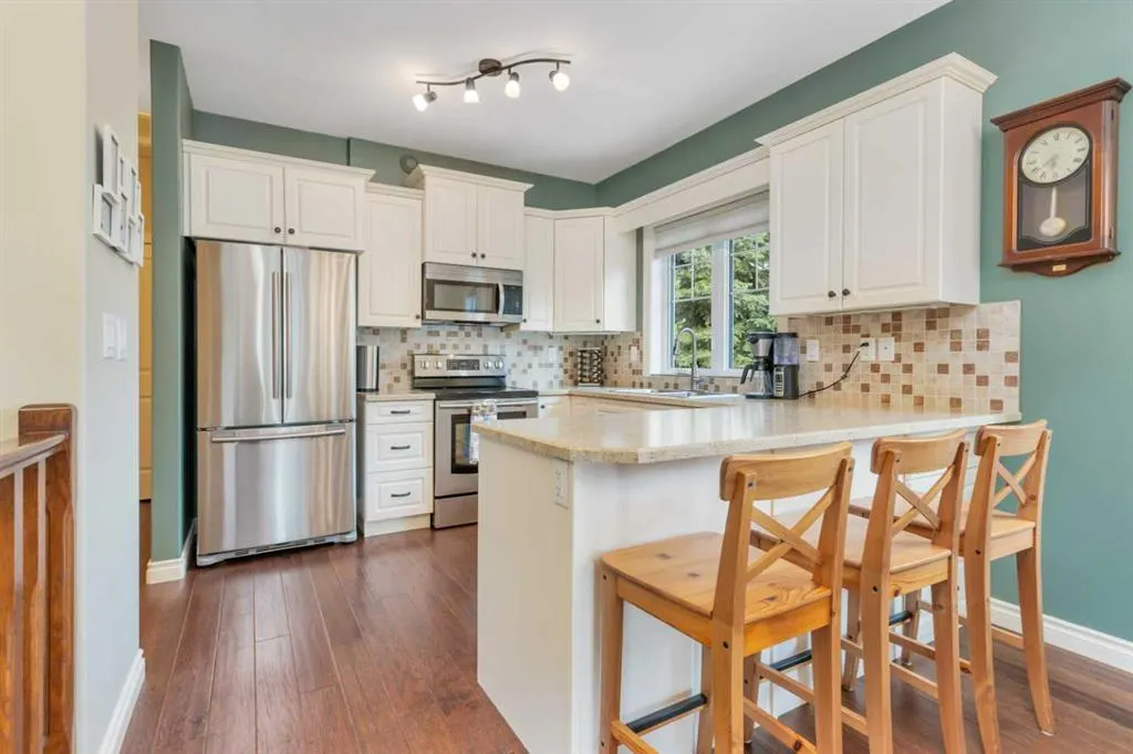 7001 52 Street #1