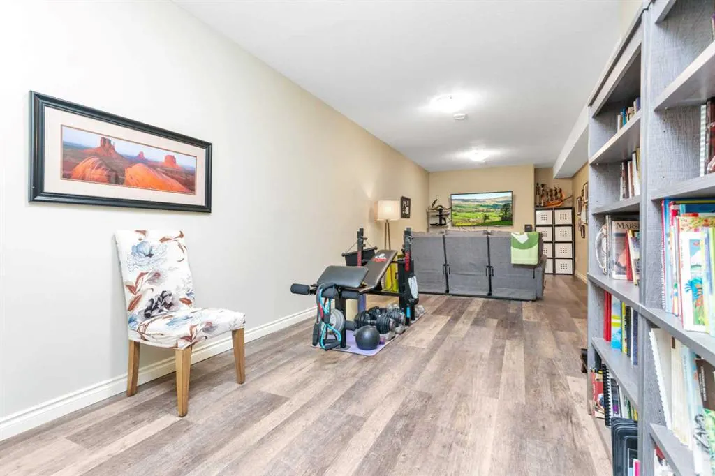 7001 52 Street #1