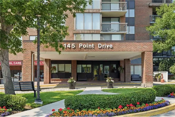 145 Point Drive NW