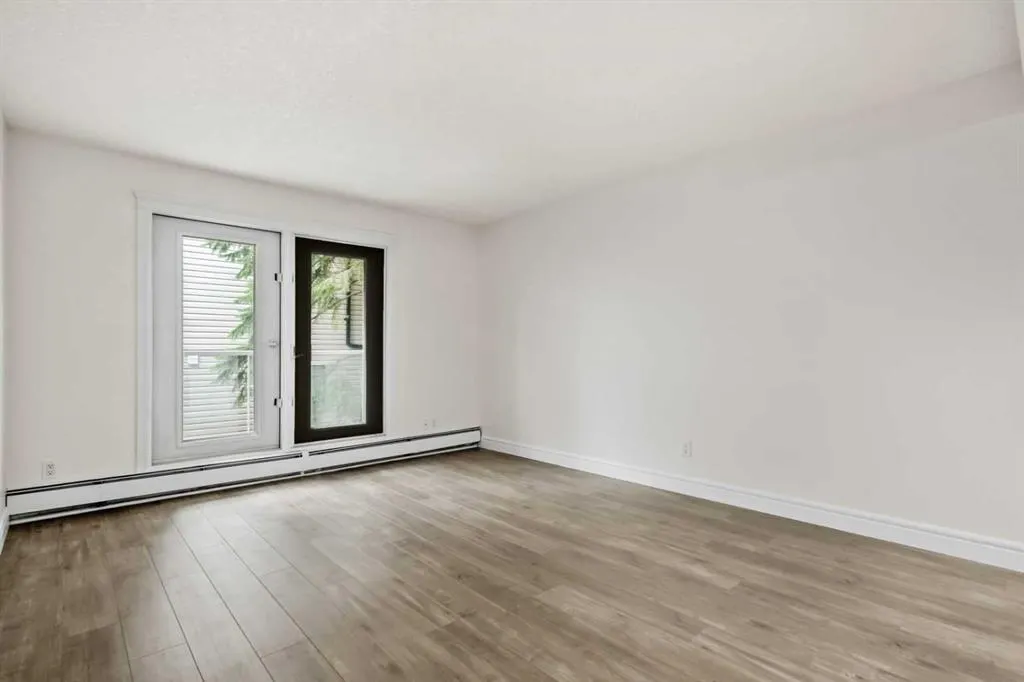 2010 35 Avenue SW #207