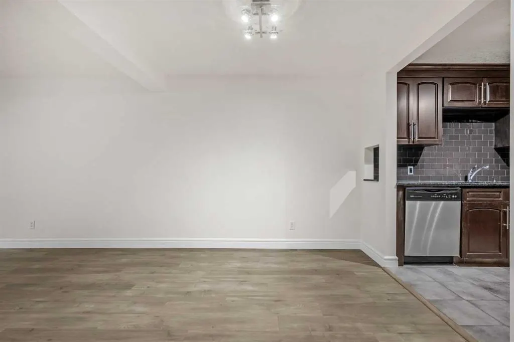 2010 35 Avenue SW #207