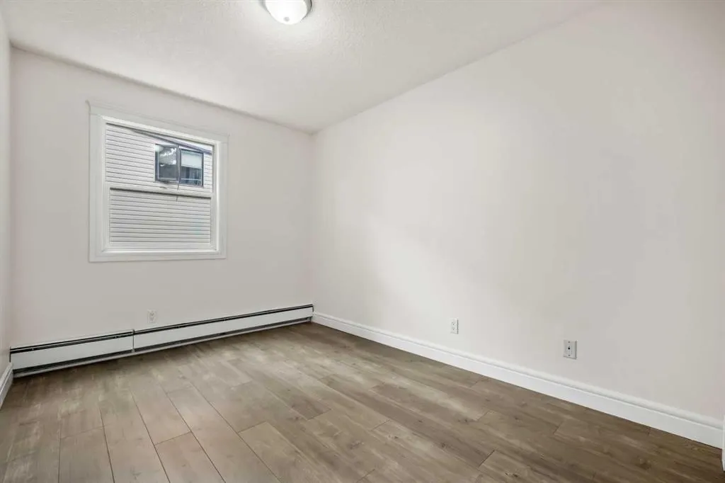 2010 35 Avenue SW #207