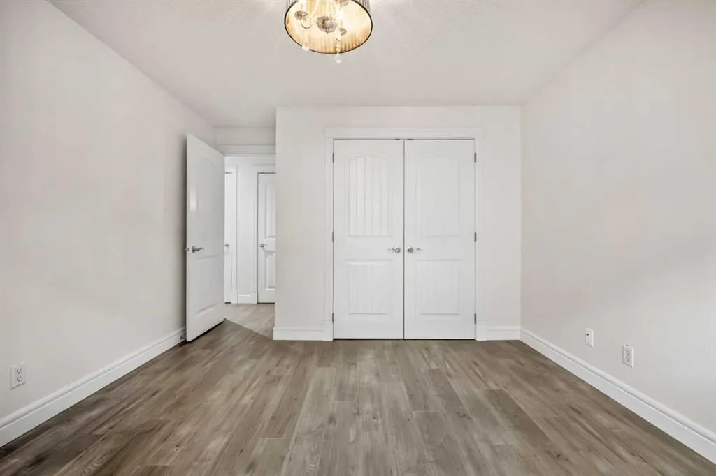 2010 35 Avenue SW #207