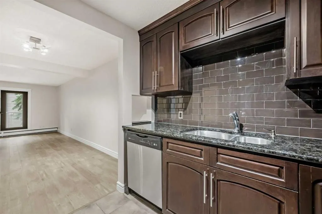 2010 35 Avenue SW #207