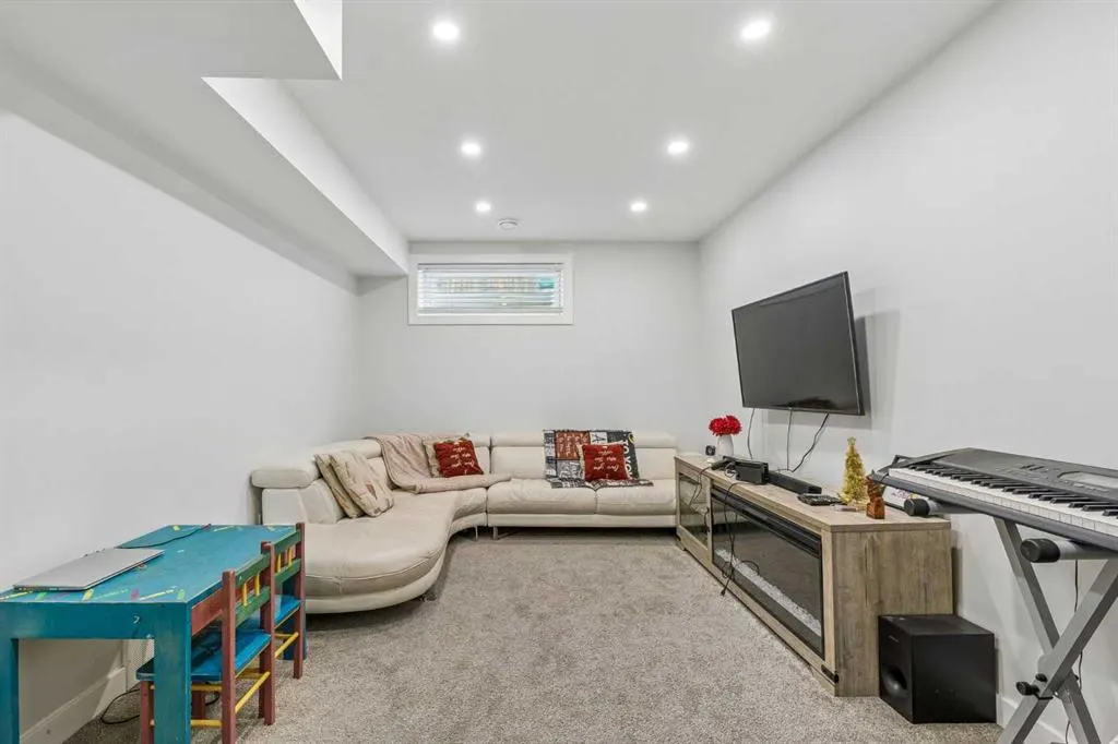 60 Cranfield Park SE