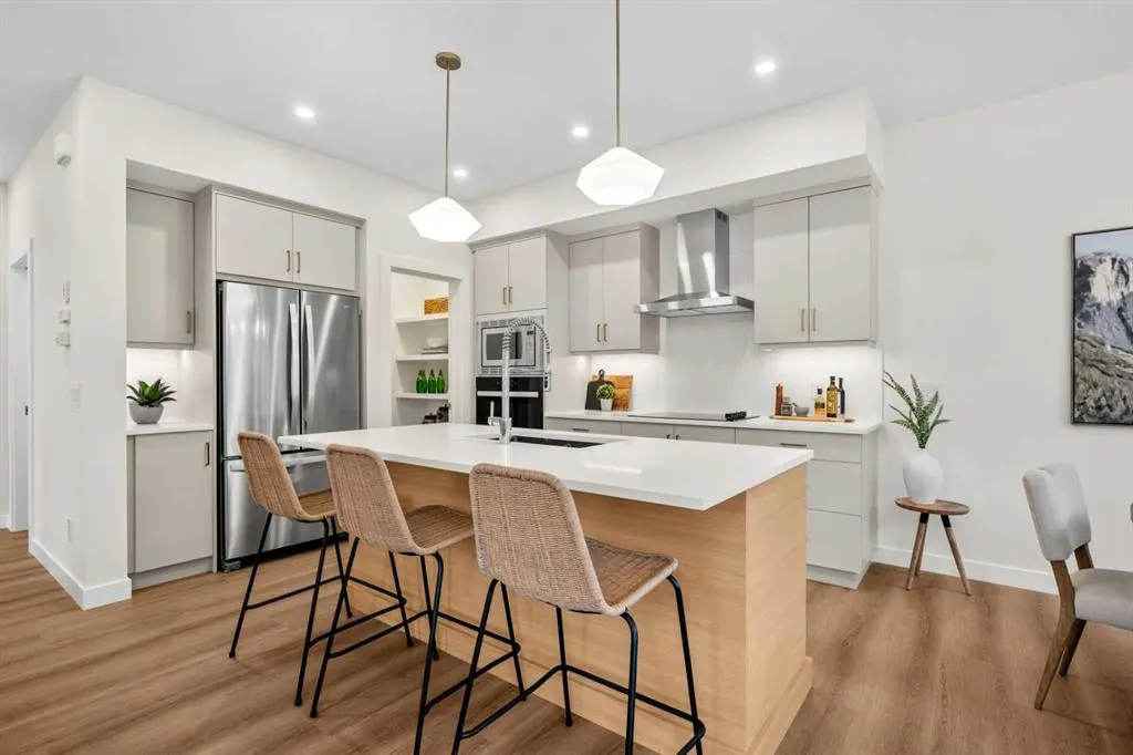 305 Precedence View