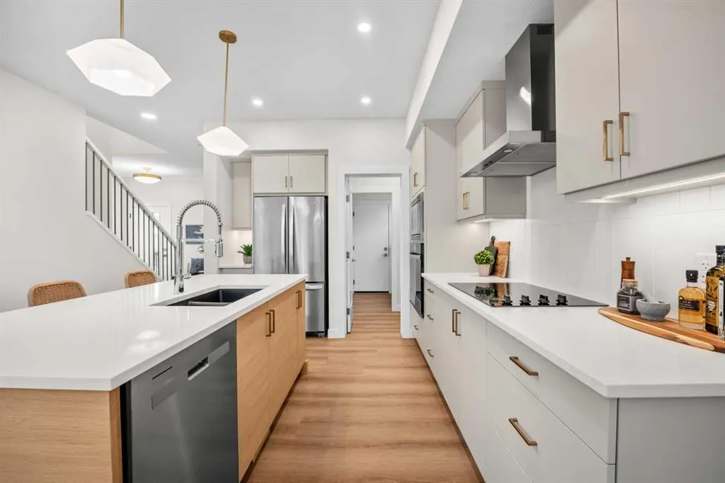 305 Precedence View