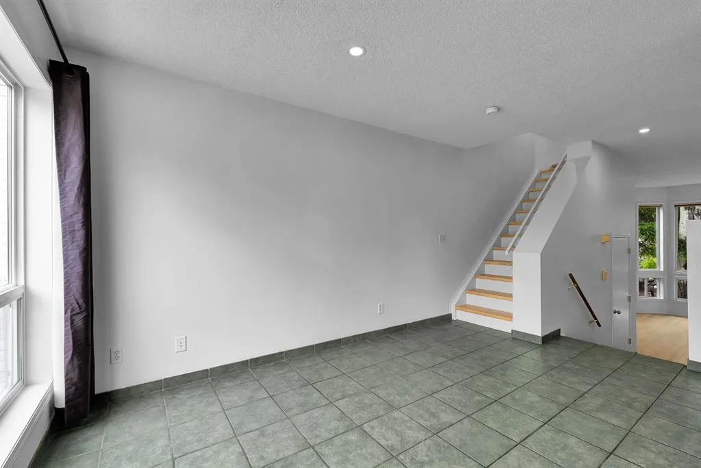 952 Wilson Way