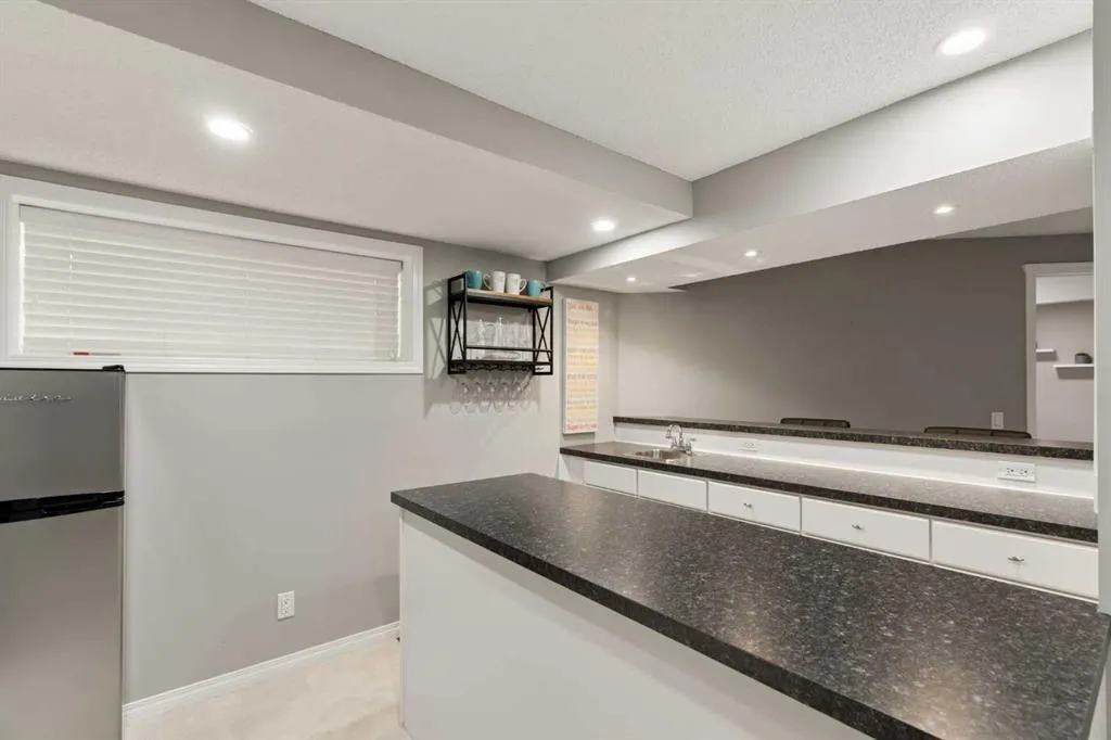 391 Auburn Bay Heights SE