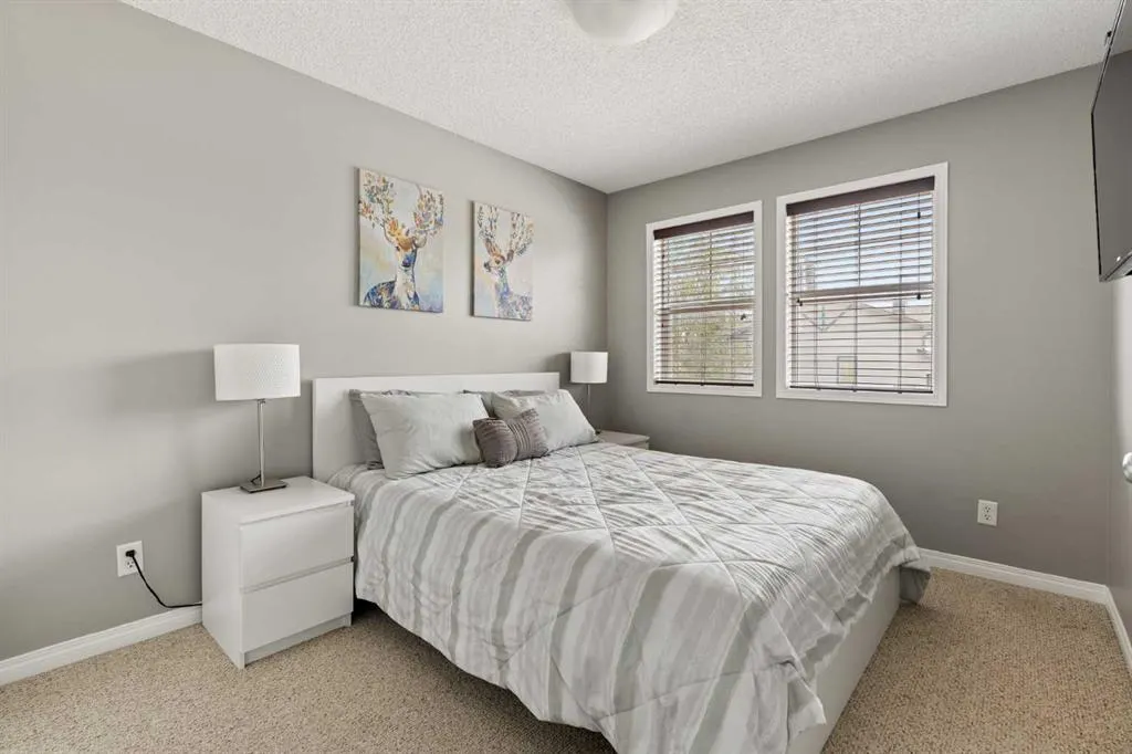 391 Auburn Bay Heights SE