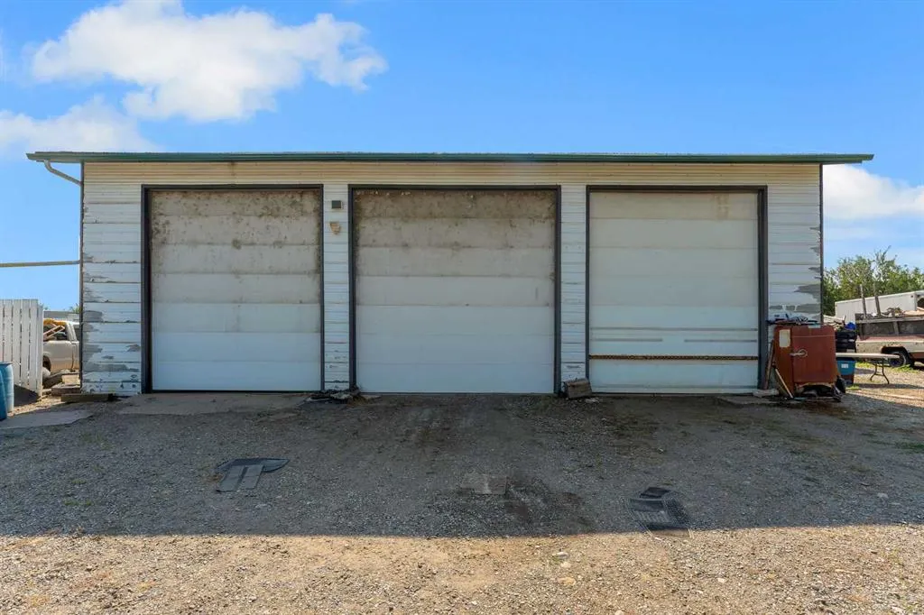 283055 Township Road 250
