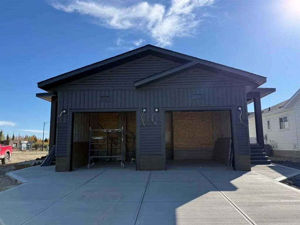 13 Ellington Crescent