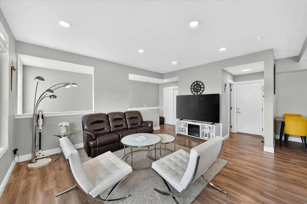 230 Seton Passage SE #79