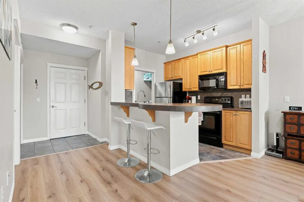 25 Prestwick Drive SE #208
