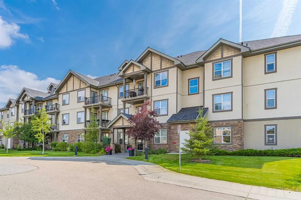 25 Prestwick Drive SE #208