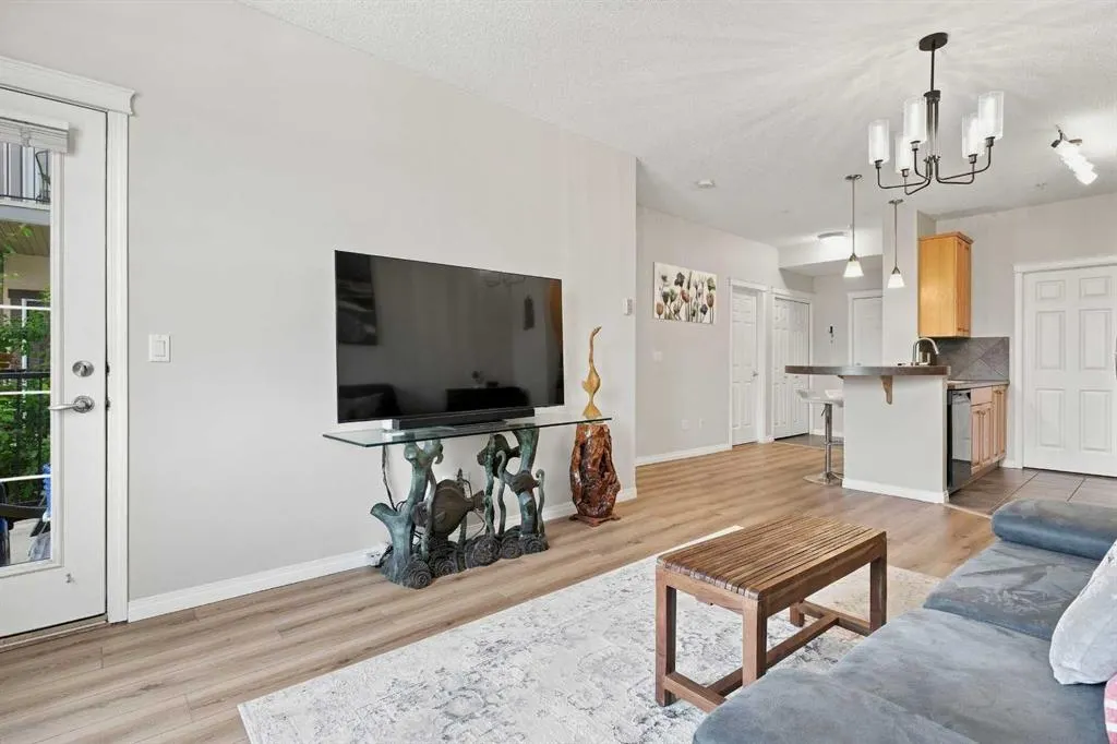 25 Prestwick Drive SE #208