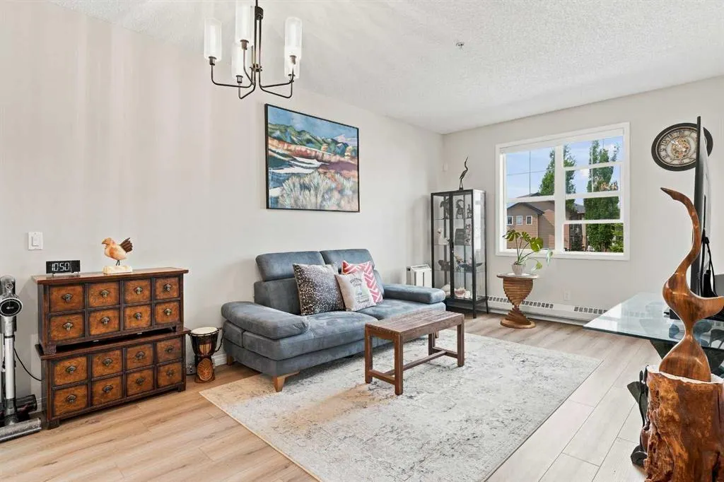 25 Prestwick Drive SE #208