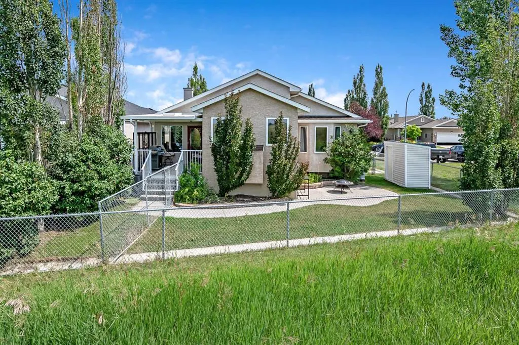 443 Riverside Green NW