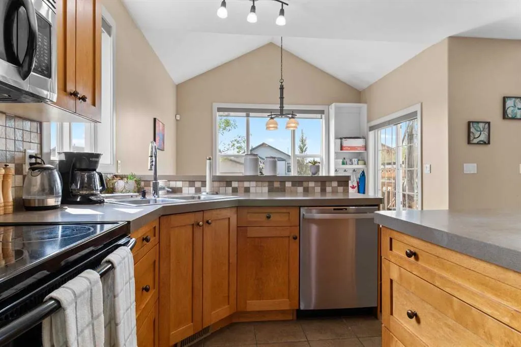 5 Lambertson Place