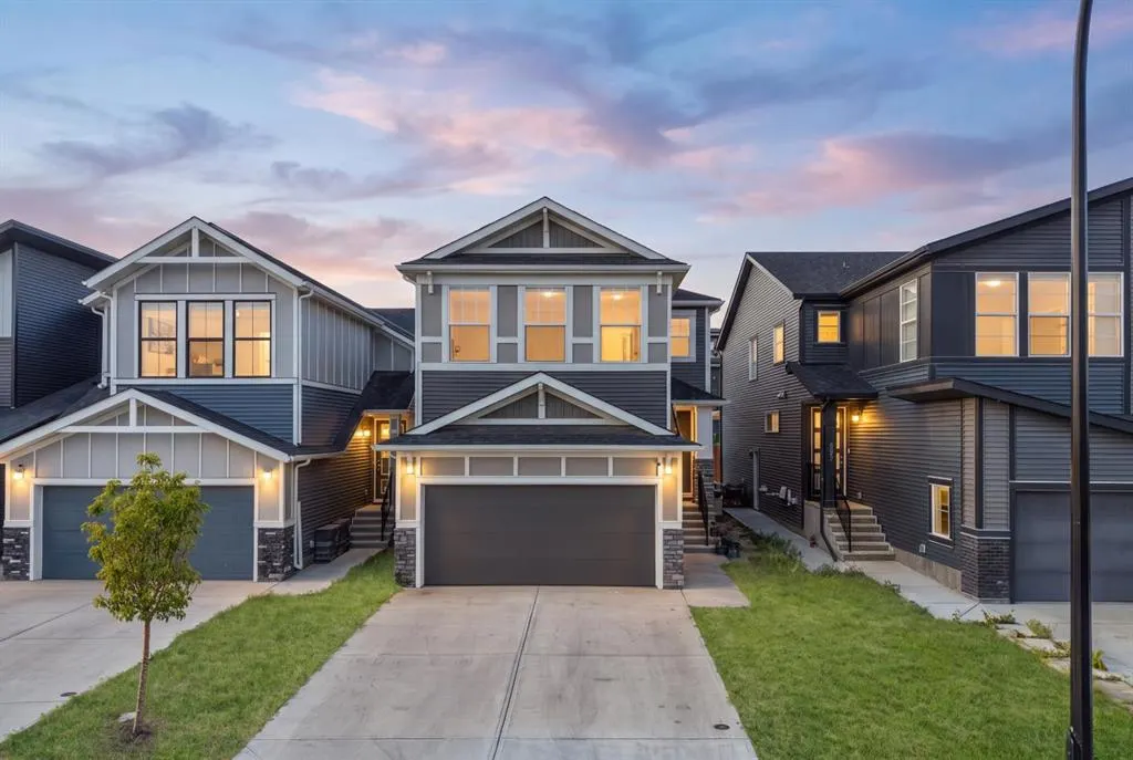 389 Crimson Ridge Place NW