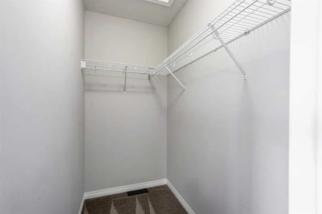 127 Prestwick Villas SE