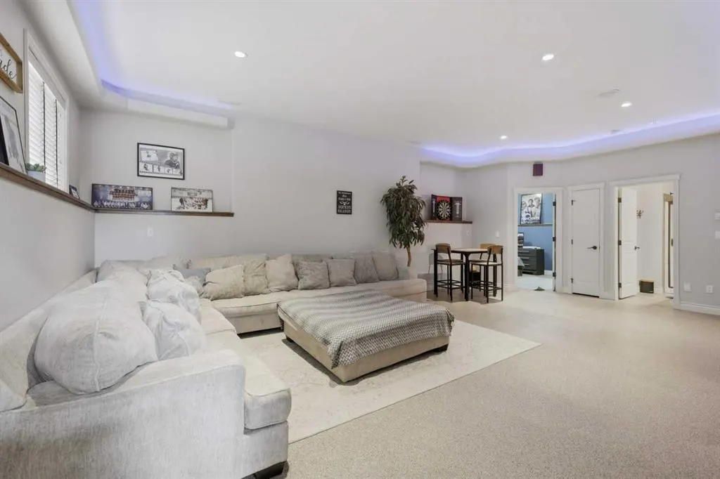 95 Regatta Way