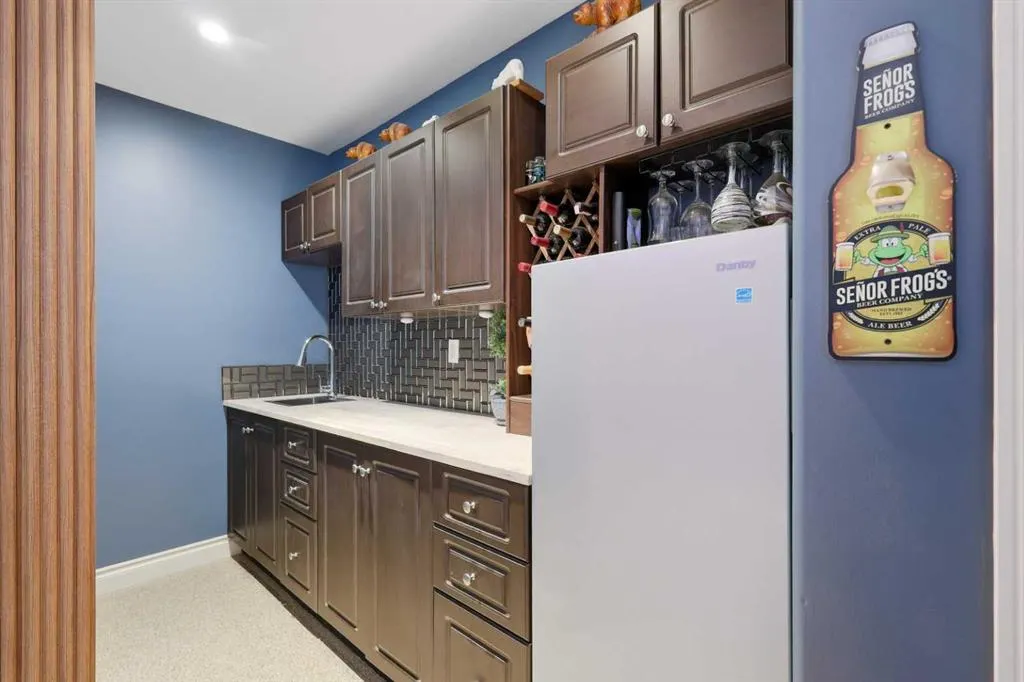 95 Regatta Way
