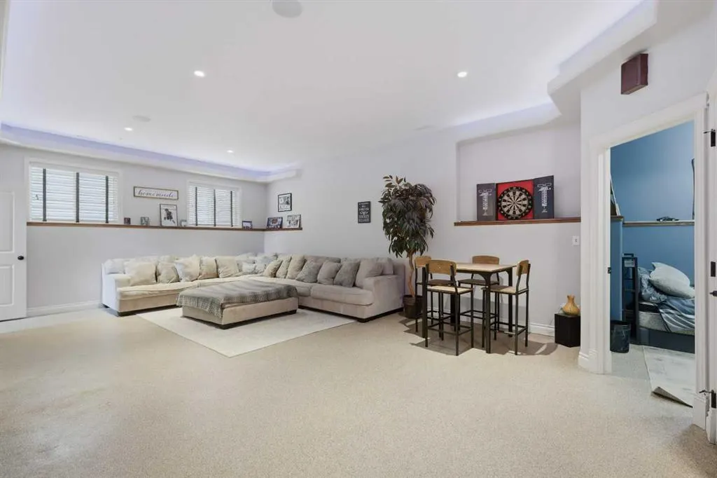 95 Regatta Way