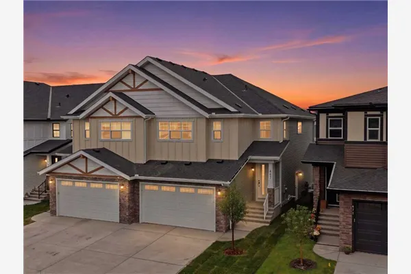 467 Kinniburgh Loop
